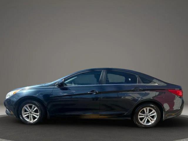 Photo of 2013 Blue Hyundai SONATA
