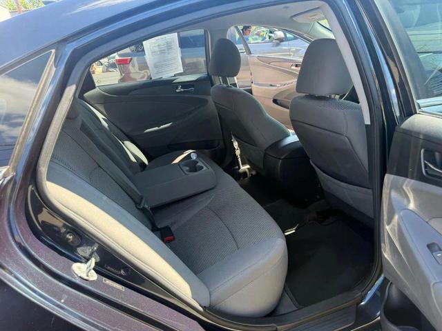 Photo of 2013 Blue Hyundai SONATA