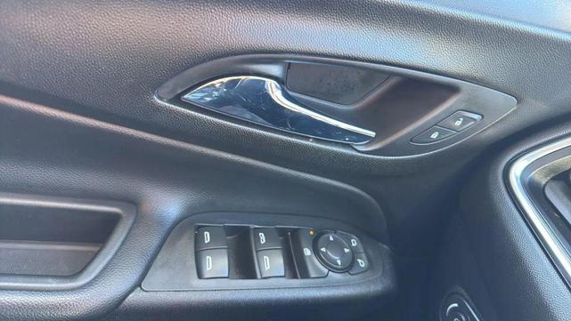 Photo of 2020 Summit White Chevrolet Equinox