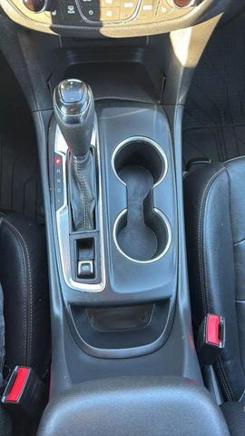 Photo of 2020 Summit White Chevrolet Equinox