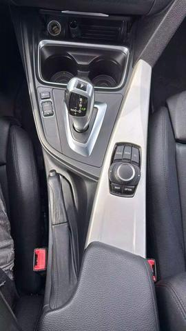 Photo of 2015 Black BMW 320