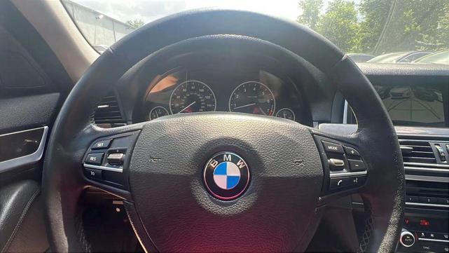 Photo of 2014 Gray BMW 535