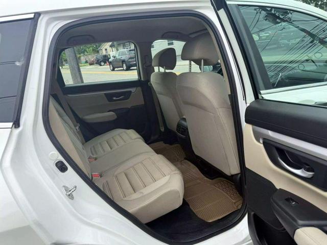 Photo of 2017 White Diamond Pearl Honda CR-V