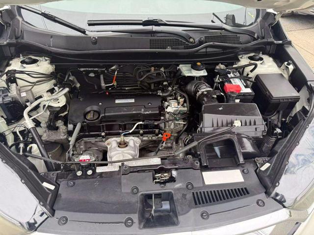 Photo of 2017 White Diamond Pearl Honda CR-V