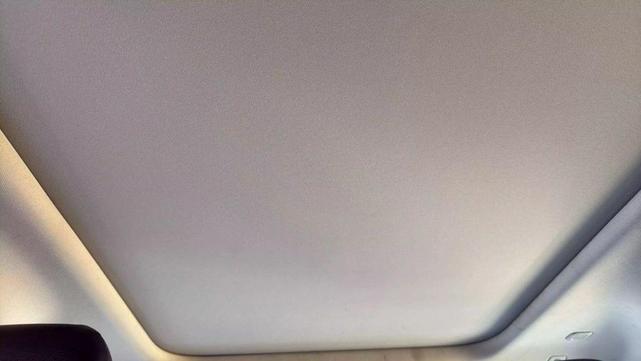 Photo of 2018 Billet Silver Metallic Clearcoat Chrysler Pacifica
