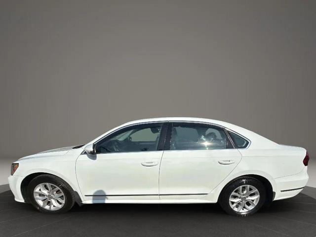 Photo of 2017 Pure White Volkswagen Passat