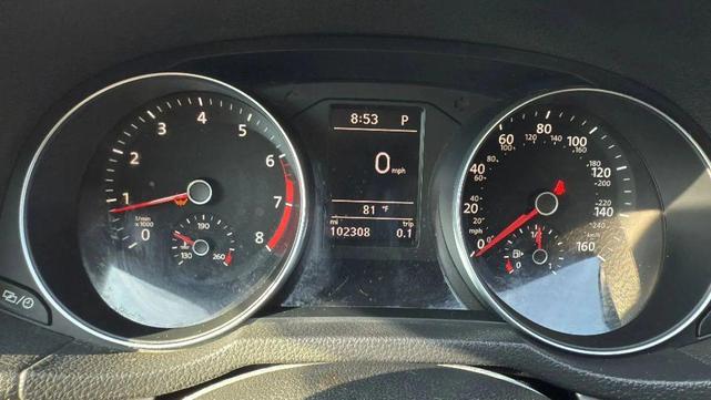 Photo of 2017 Pure White Volkswagen Passat