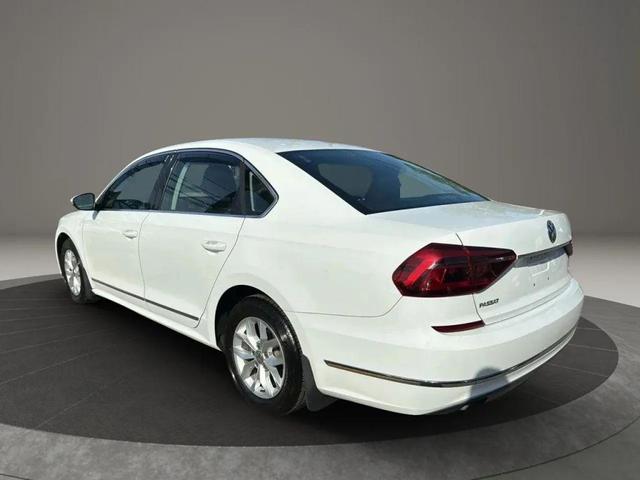 Photo of 2017 Pure White Volkswagen Passat