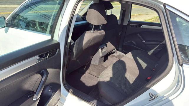 Photo of 2017 Pure White Volkswagen Passat