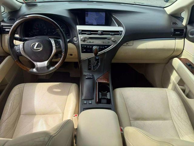 Photo of 2015 Ultra White Lexus RX 350