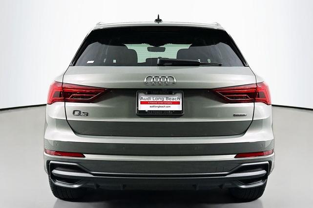 Photo of 2025 Chronos Gray Metallic Audi Q3