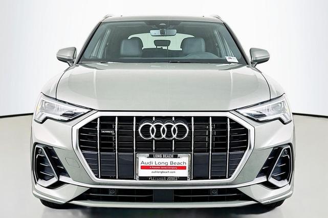 Photo of 2025 Chronos Gray Metallic Audi Q3