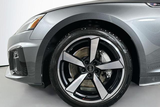 Photo of 2025 Daytona Gray Pearl Effect Audi A5 Sportback