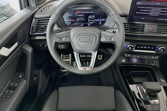 Photo of 2025 Glacier White Metallic Audi SQ5