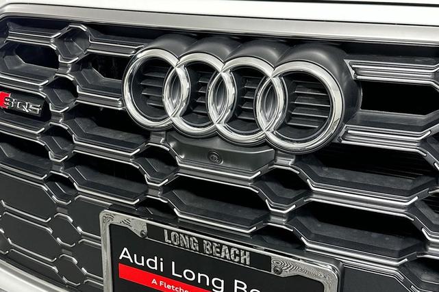 Photo of 2025 Glacier White Metallic Audi SQ5