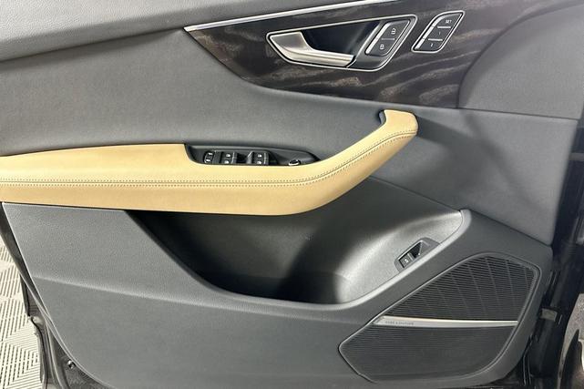 Photo of 2025 Tamarind Brown Metallic Audi Q7
