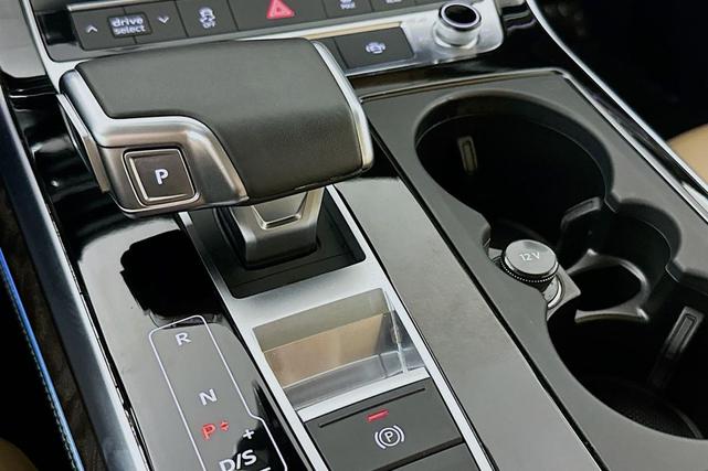 Photo of 2025 Tamarind Brown Metallic Audi Q7