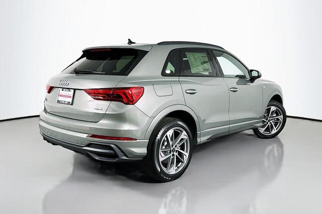 Photo of 2025 Chronos Gray Metallic Audi Q3