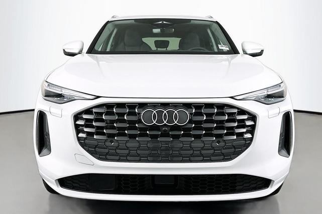 Photo of 2025 Glacier White Metallic Audi Q5
