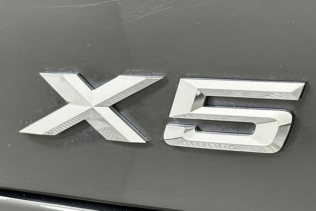 Photo of 2023 Jet Black BMW X5 PHEV