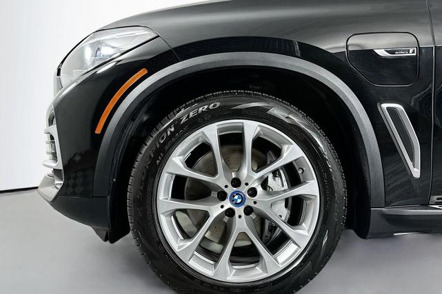 Photo of 2023 Jet Black BMW X5 PHEV