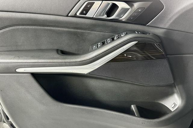 Photo of 2023 Jet Black BMW X5 PHEV