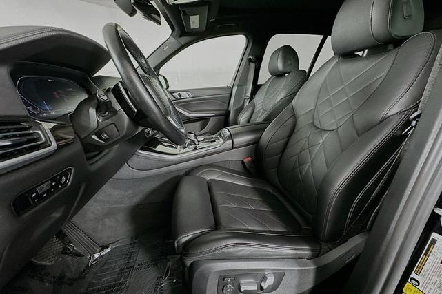 Photo of 2023 Jet Black BMW X5 PHEV