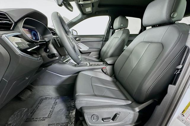 Photo of 2025 Arkona White Audi Q3
