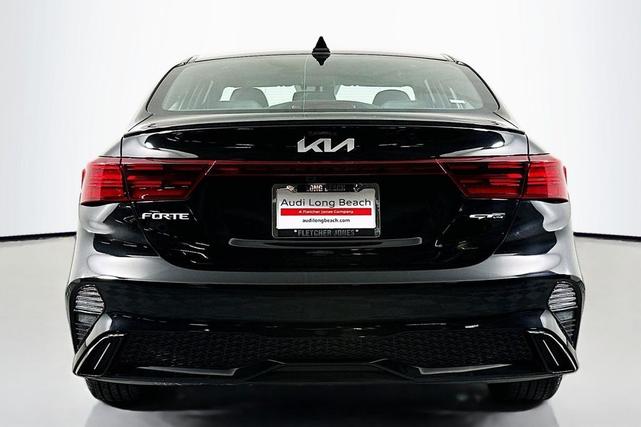 Photo of 2022 Aurora Black Kia Forte
