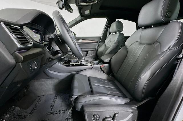 Photo of 2025 Glacier White Metallic Audi Q5