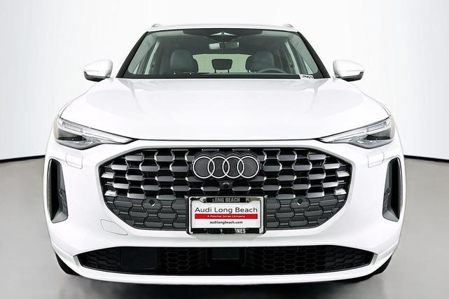 Photo of 2025 Glacier White Metallic Audi Q5