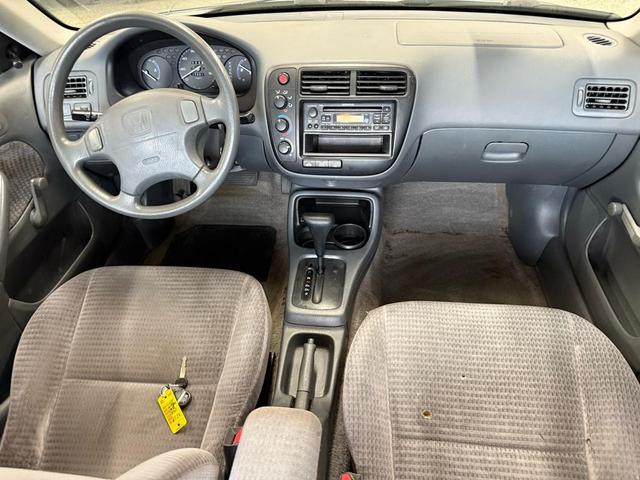 Photo of 2000 Blue Honda Civic