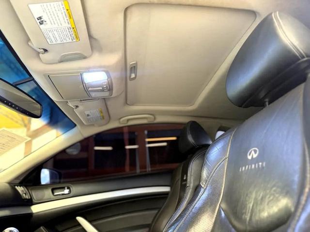 Photo of 2009 Moonlight White INFINITI G37