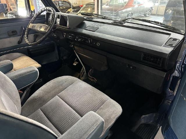 Photo of 1984 Blue Volkswagen Vanagon