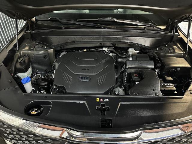 Photo of 2020 Green Kia Telluride