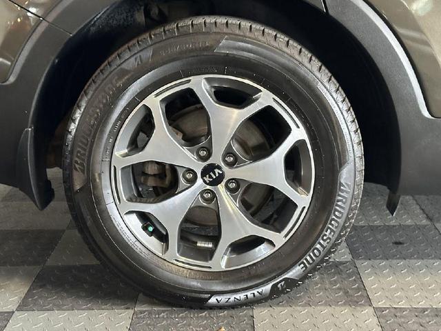 Photo of 2020 Green Kia Telluride