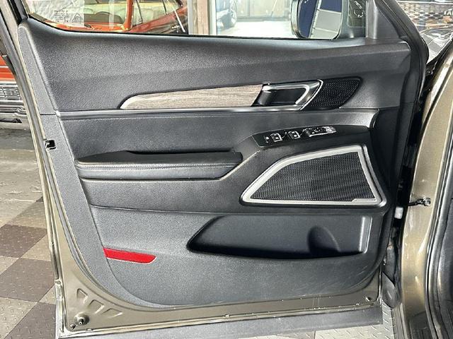 Photo of 2020 Green Kia Telluride
