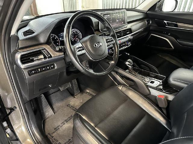Photo of 2020 Green Kia Telluride