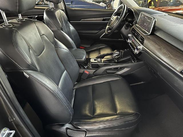 Photo of 2020 Green Kia Telluride