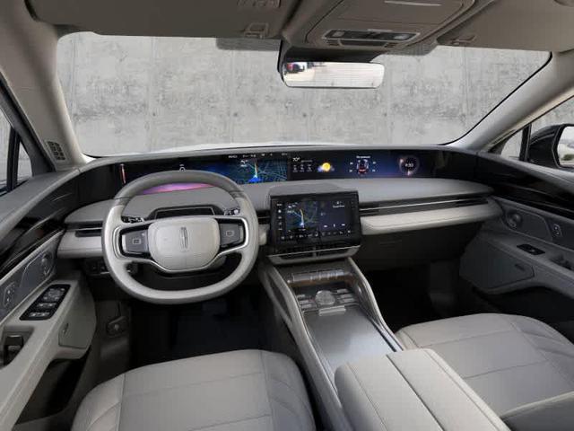 Photo of 2025 White Platinum Metallic Tri-Coat Lincoln Nautilus