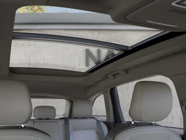 Photo of 2025 White Platinum Metallic Tri-Coat Lincoln Nautilus