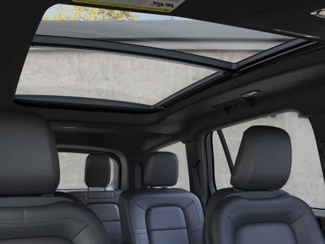 Photo of 2025 Infinite Black Metallic Clearcoat Lincoln Aviator