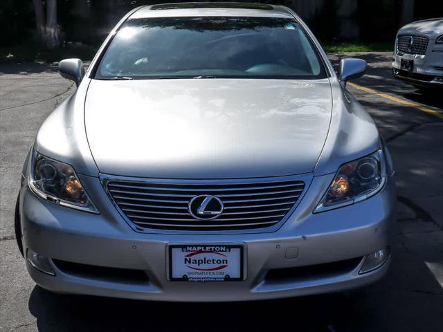 Photo of 2007 Mercury Metallic Lexus LS 460