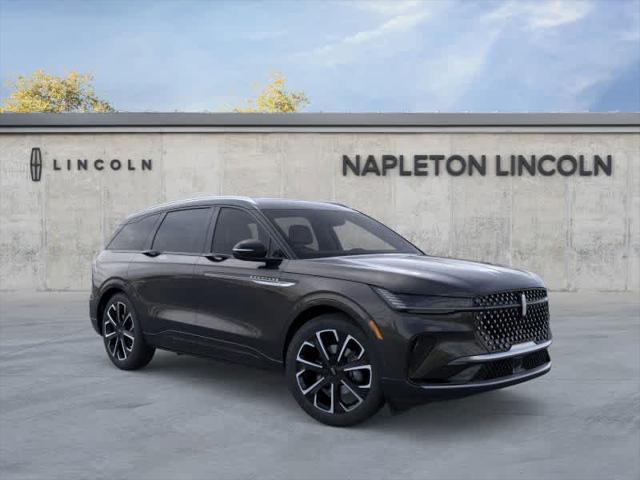 Photo of 2025 Infinite Black Metallic Clearcoat Lincoln Nautilus