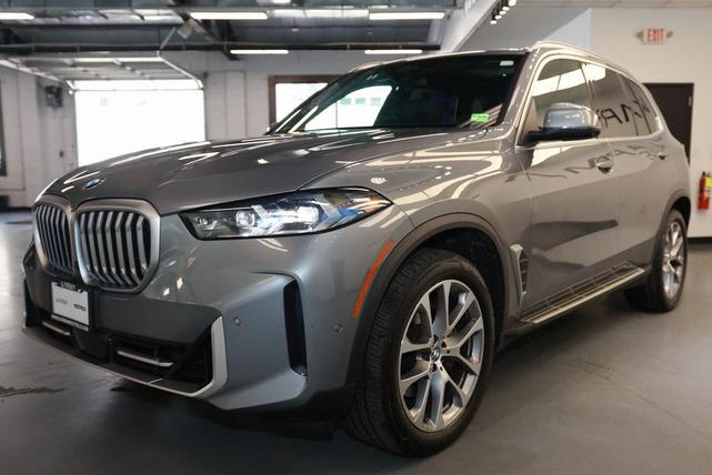 Photo of 2024 Gray BMW X5