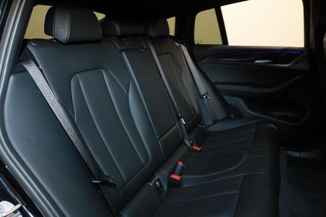 Photo of 2024 Black BMW X4