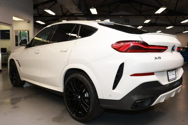 Photo of 2022 Alpine White BMW X6