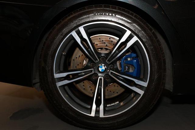 Photo of 2020 Black Sapphire Metallic BMW M5