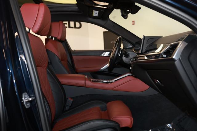 Photo of 2024 Carbon Black Metallic BMW X6