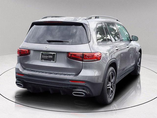 Photo of 2022 Mountain Gray Metallic Mercedes-Benz GLB 250